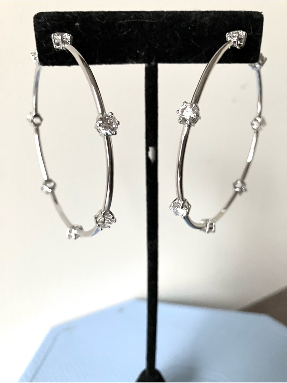 SWAROVSKI Crystal Constella Hoop Earrings Rhodium Plated Clear Round # 5638698